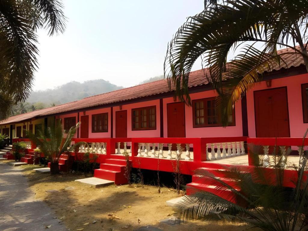 Umphangburiresort Extérieur photo